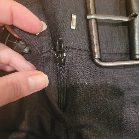 Guess shorts with belt, size 26 - Picture 4 of 8